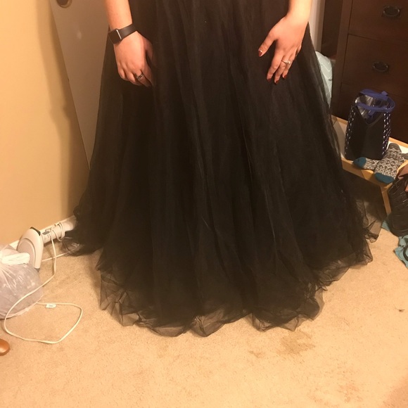Prom dress - Picture 4 of 8